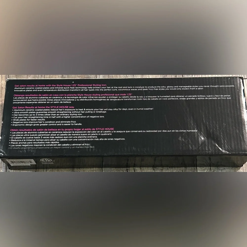 Black Styling Iron with Ultra‎ Smooth Plates